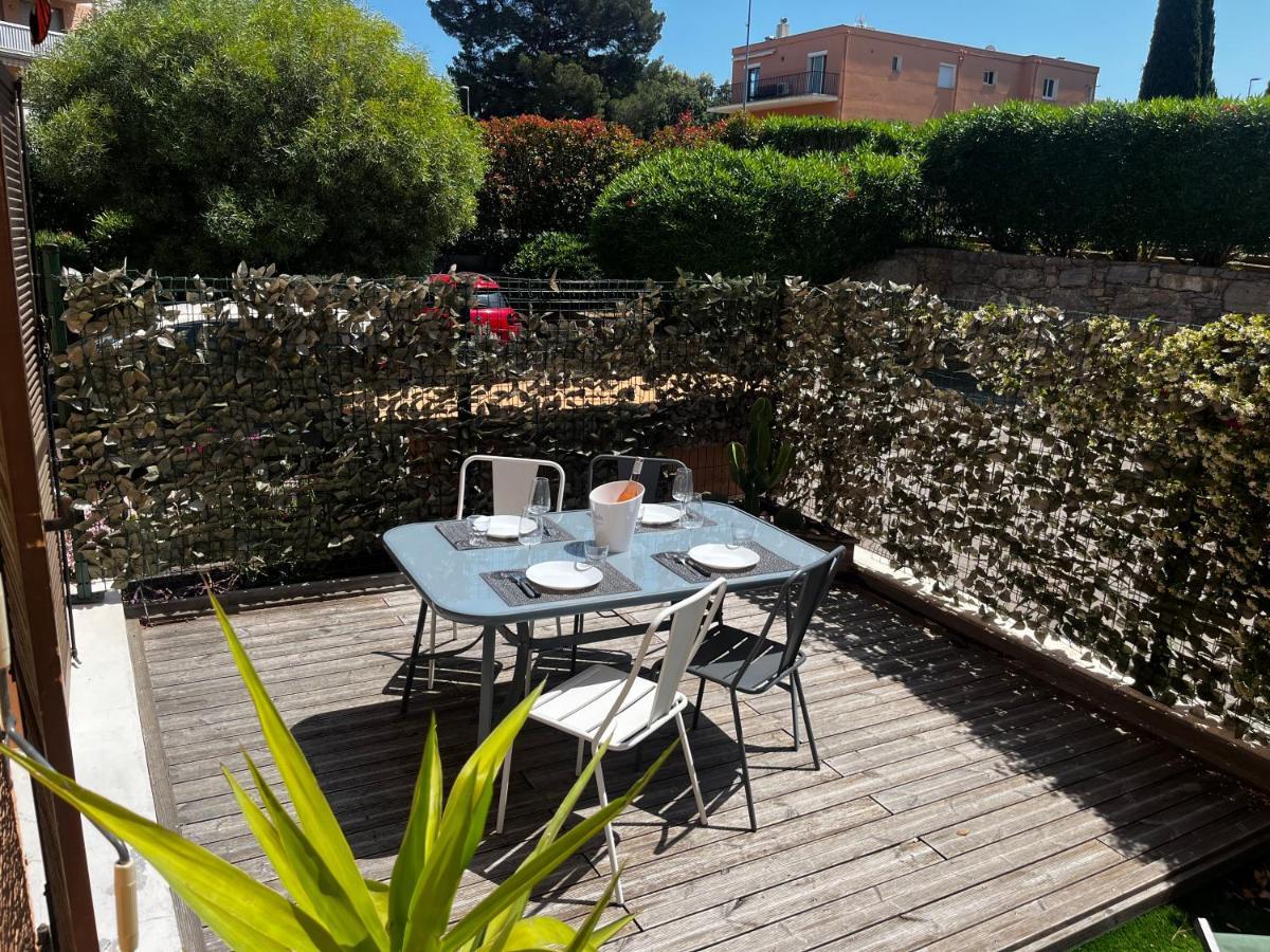 Joli Studio Ensolleille Cavalaire-sur-Mer Exteriör bild