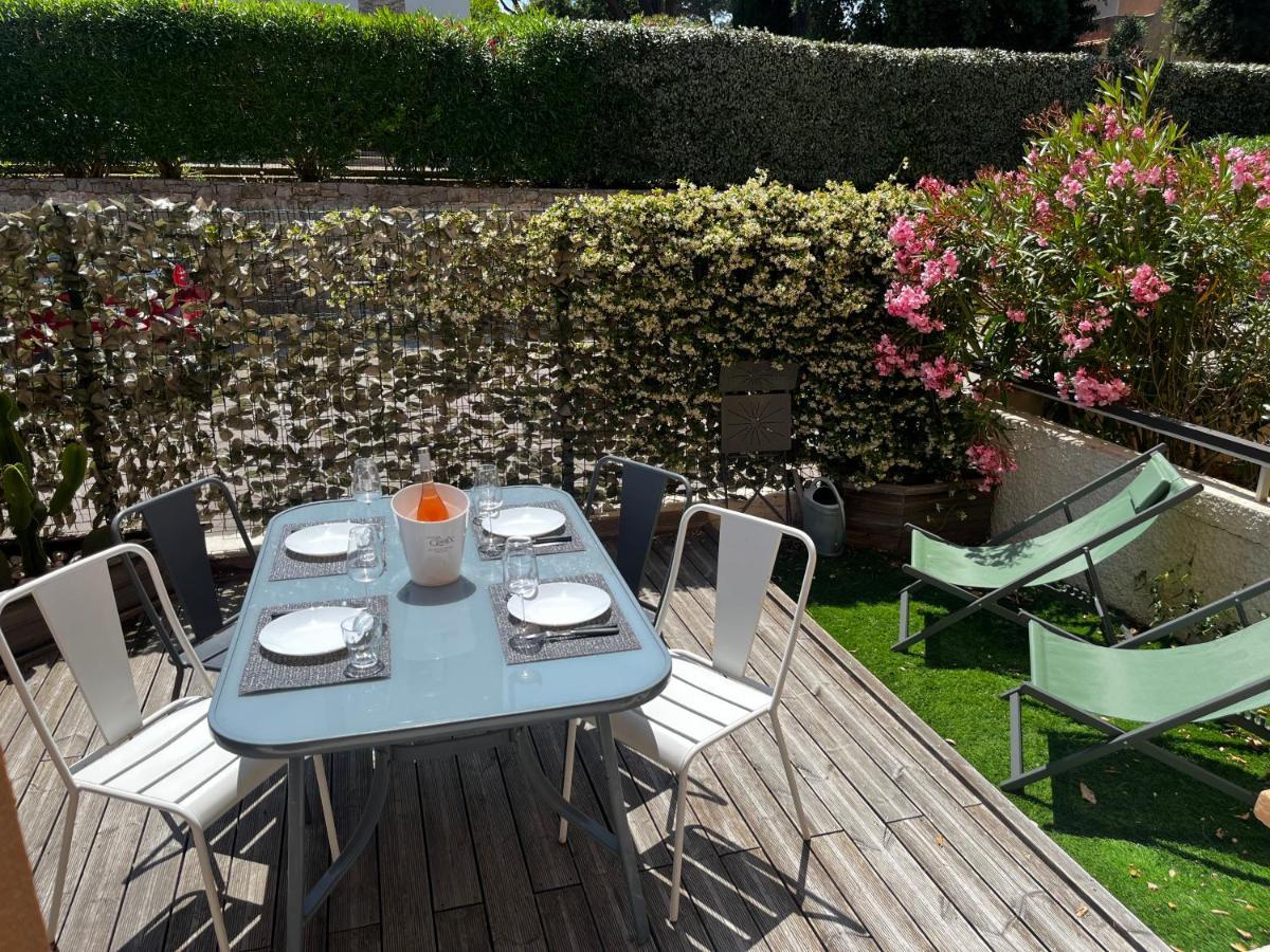 Joli Studio Ensolleille Cavalaire-sur-Mer Exteriör bild